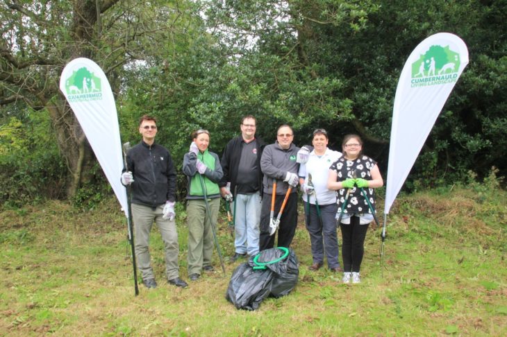 Sunday session volunteers at Ravenswood Local Nature Reserve
