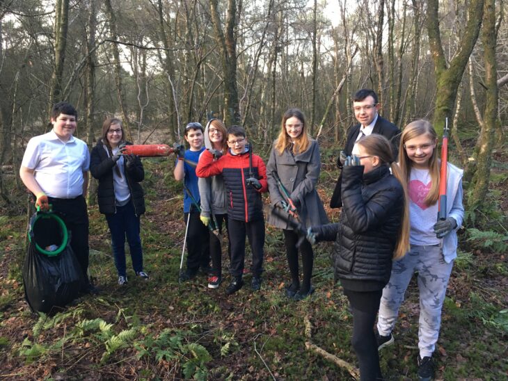 Natural Connections students clear litter in Cumbernauld Glen
